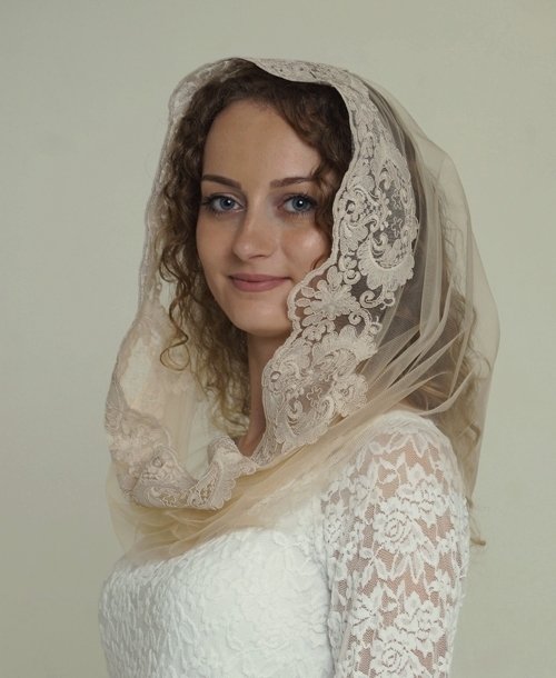 Венчальный платок капюшон